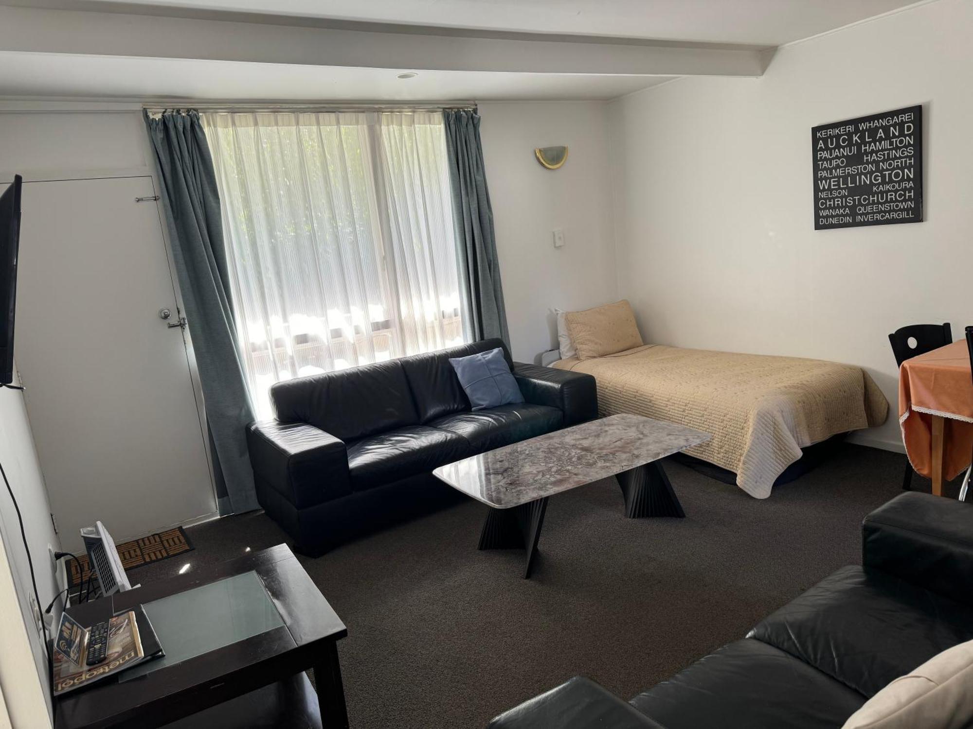 Diplomat Motel Крайстчърч Екстериор снимка